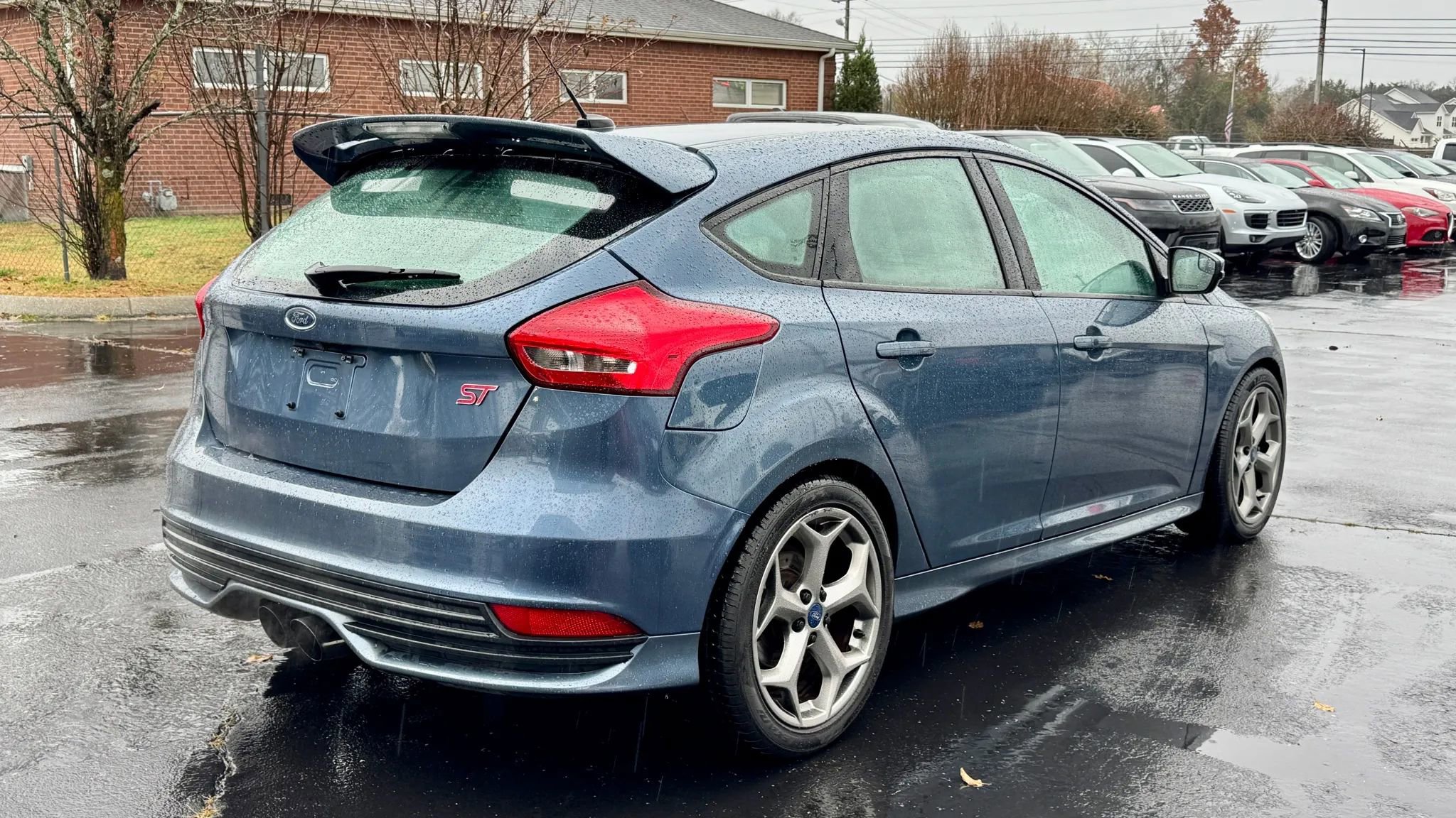 Used 2018 Ford Focus ST image 5
