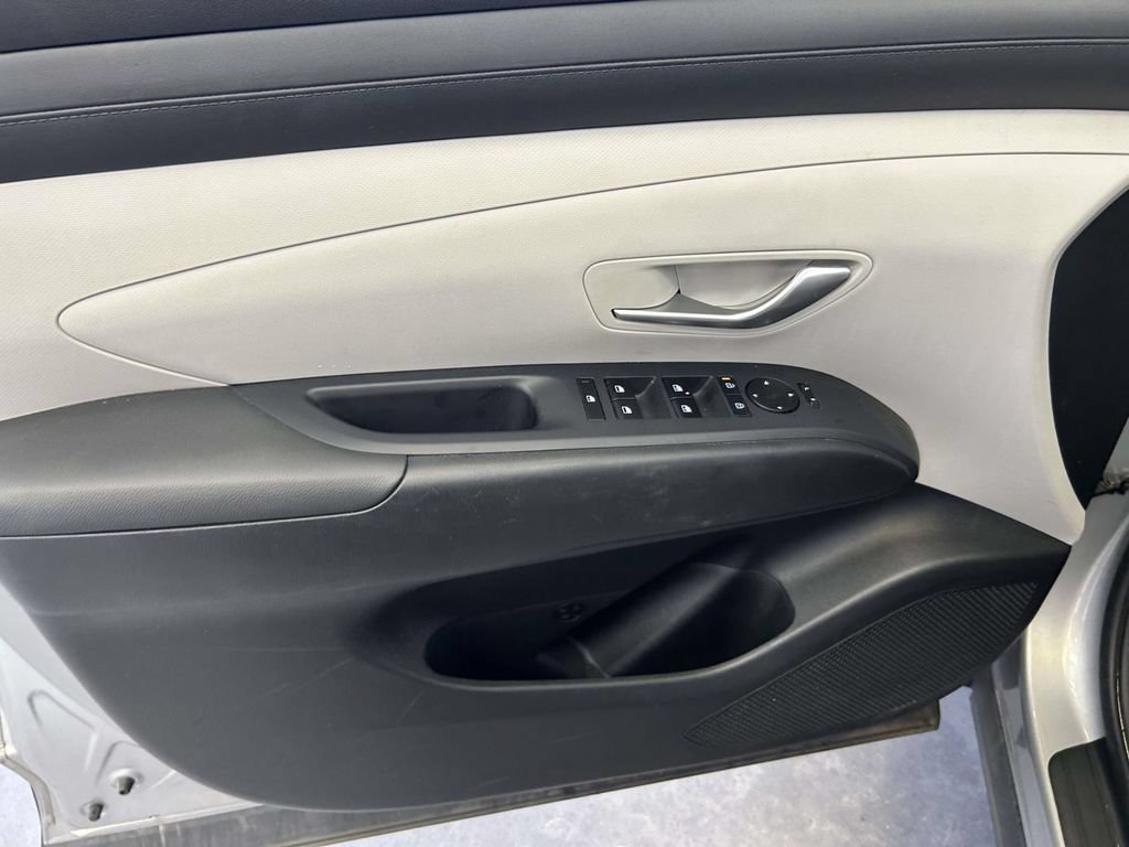 Used 2025 Hyundai Tucson SEL FWD image 16