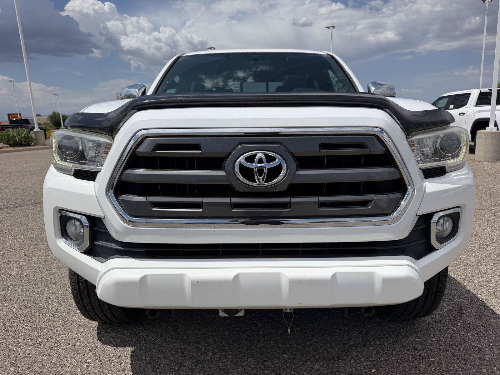 Used 2016 Toyota Tacoma Limited w/ Towing Package AWD/4WD image 9