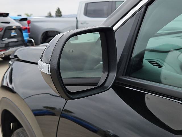 New 2026 Chevrolet Traverse LT w/ LPO, Cargo Package FWD image 20
