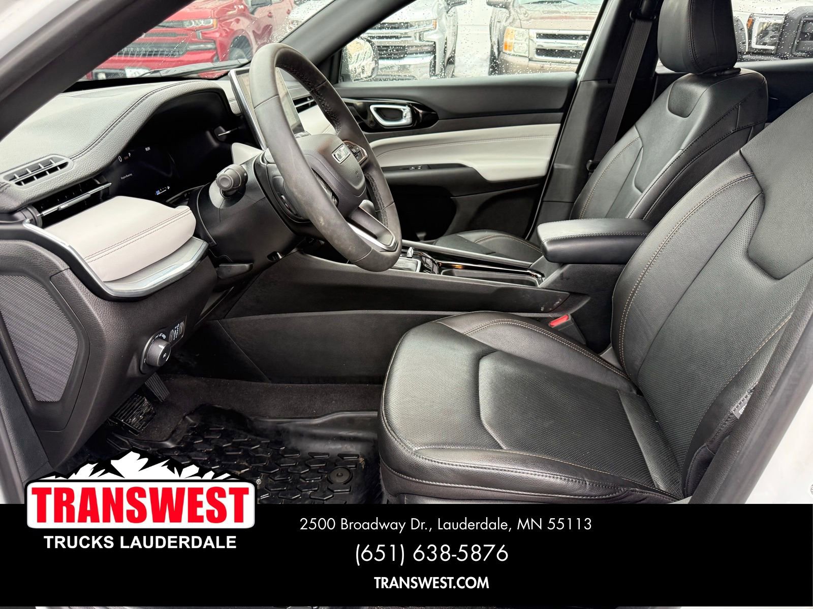 Used 2024 Jeep Compass Limited w/ Elite Group AWD/4WD image 5