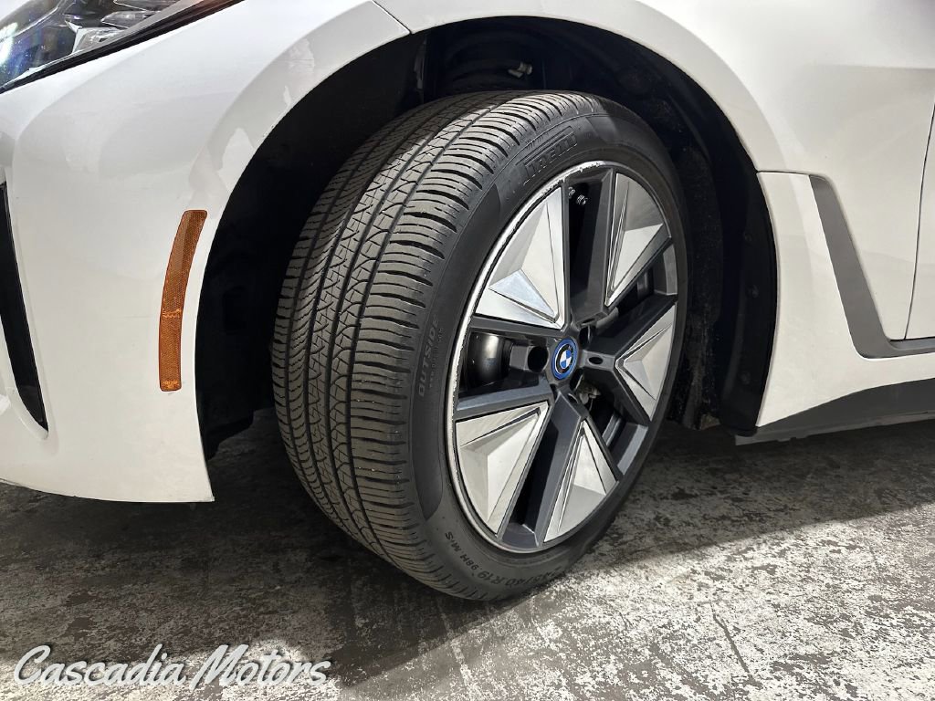 Used 2023 BMW i4 eDrive40 w/ Premium Package image 34