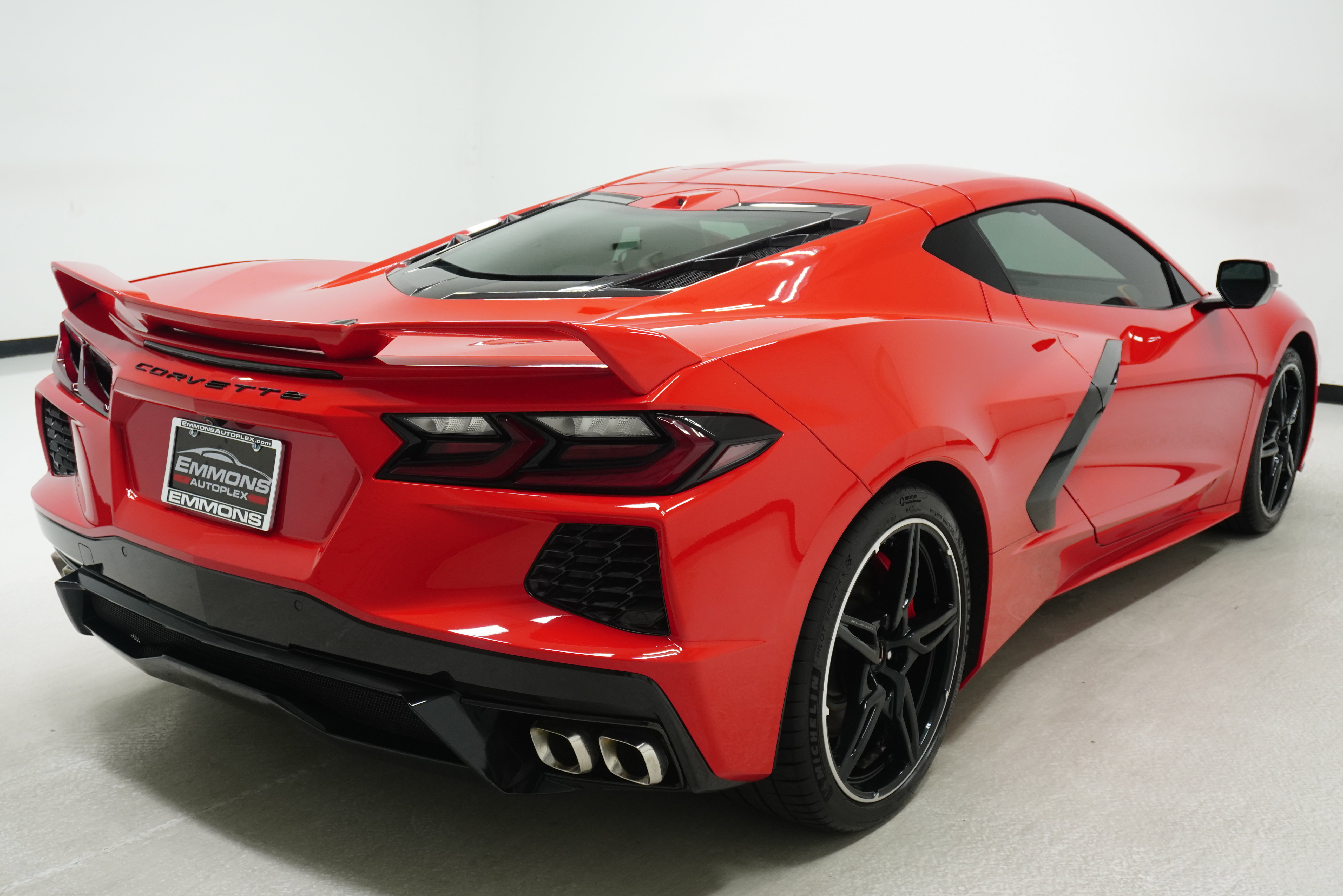Used 2022 Chevrolet Corvette Stingray Preferred Cpe w/ Z51 Performance Package RWD image 4