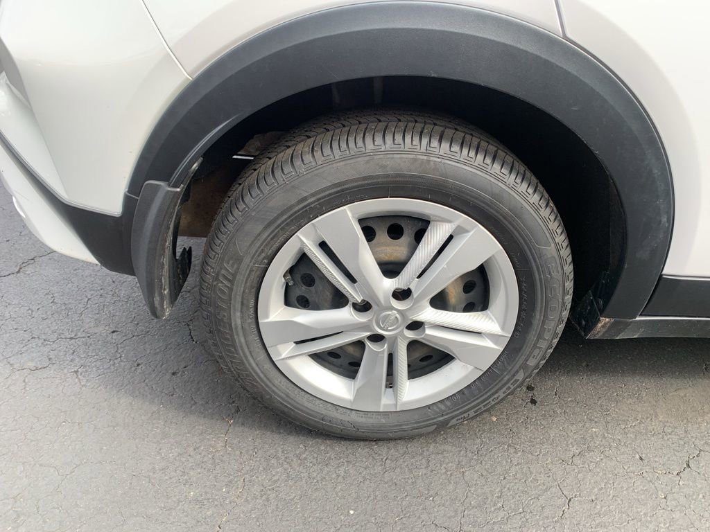 Used 2024 Nissan Kicks S image 10