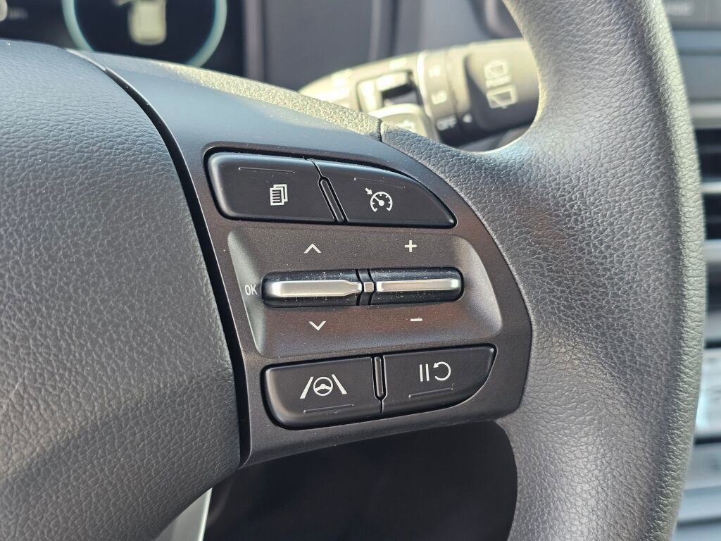 Used 2023 Hyundai Kona SE image 33