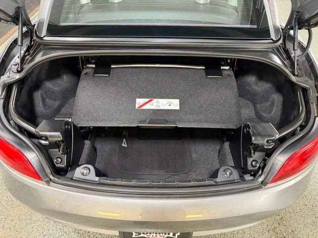 Used 2011 BMW Z4 sDrive30i RWD image 12