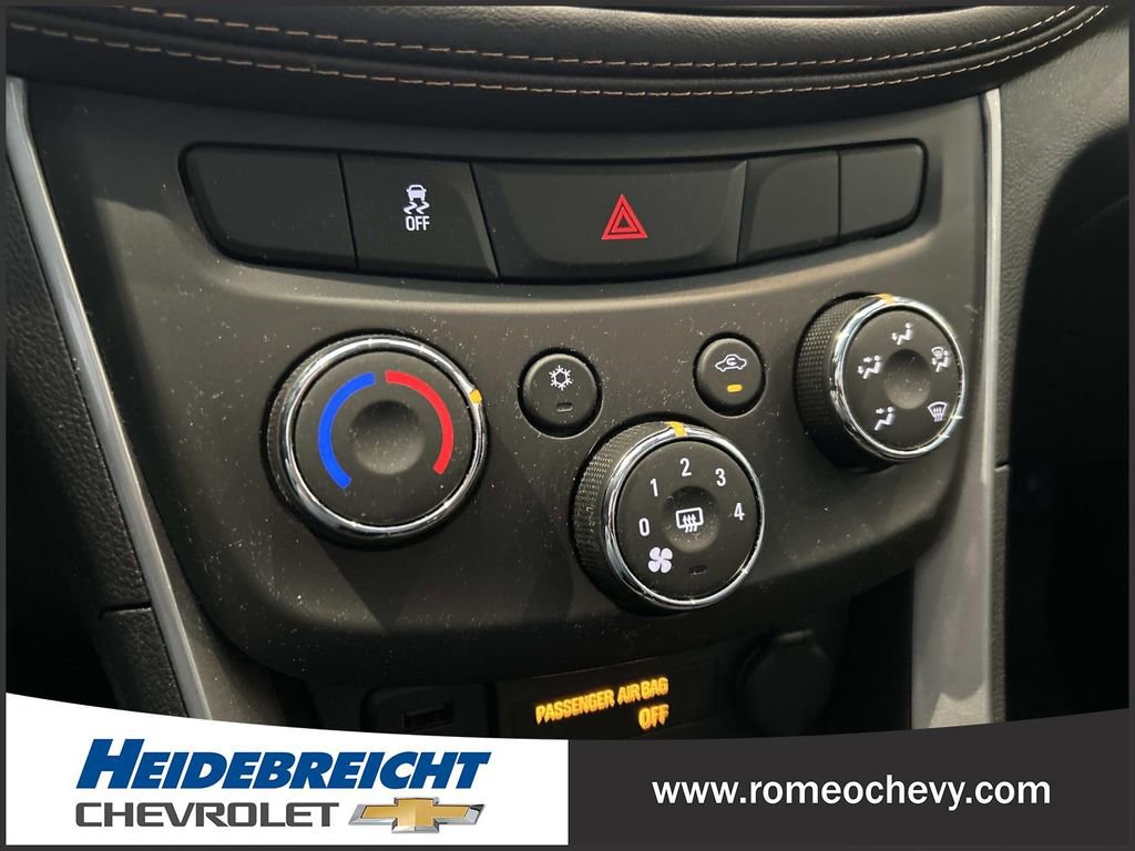 Certified 2022 Chevrolet Trax LT w/ LT Convenience Package image 23