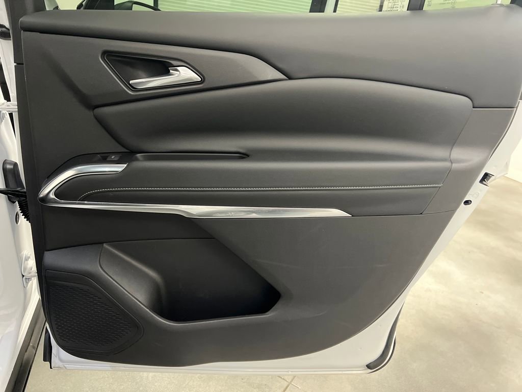 Used 2024 Chevrolet Traverse LT image 22