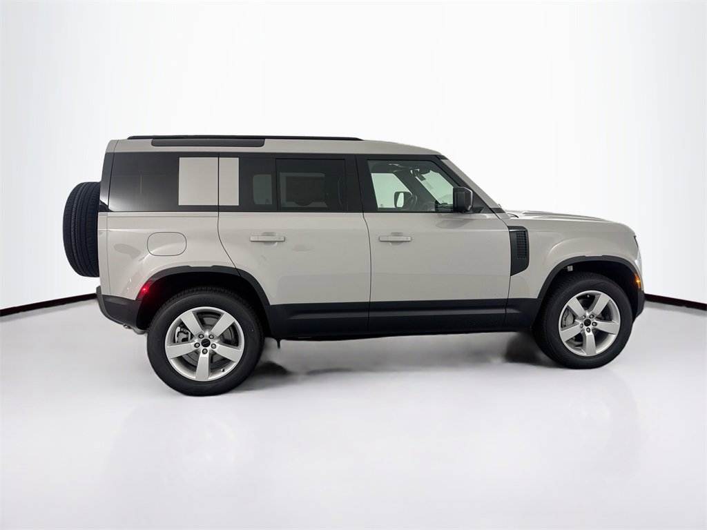 New 2026 Land Rover Defender 110 S image 4