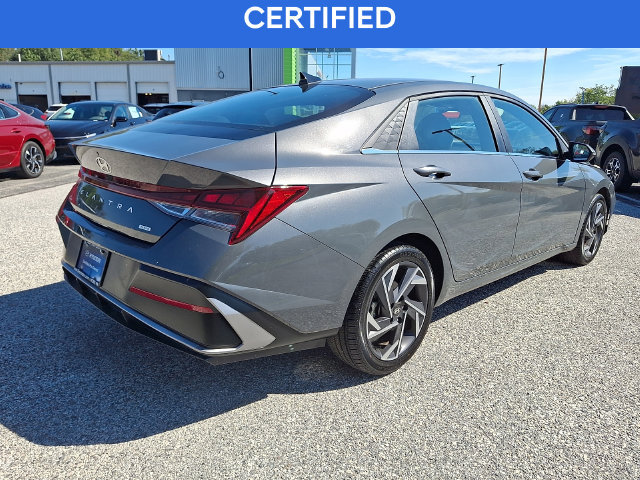 Certified 2025 Hyundai Elantra Limited FWD image 6