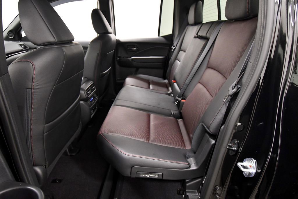 Certified 2025 Honda Ridgeline Black Edition image 15