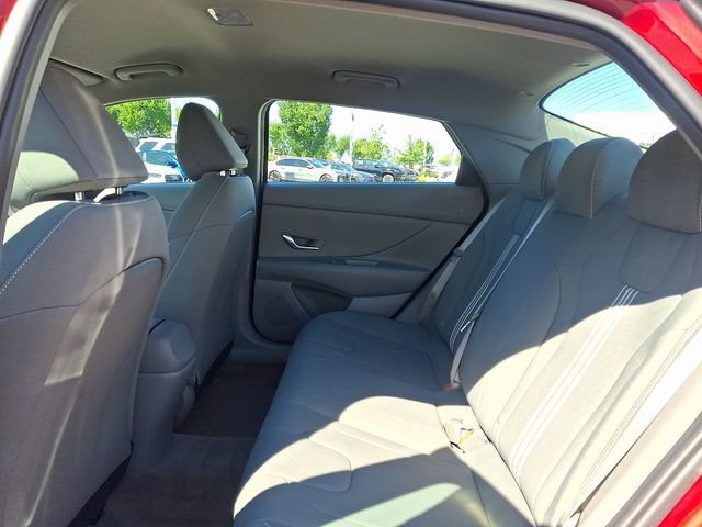 Used 2023 Hyundai Elantra SEL w/ Cargo Package FWD image 10