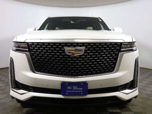 Used 2023 Cadillac Escalade ESV Premium Luxury w/ LPO, Illumination Package AWD/4WD image 3