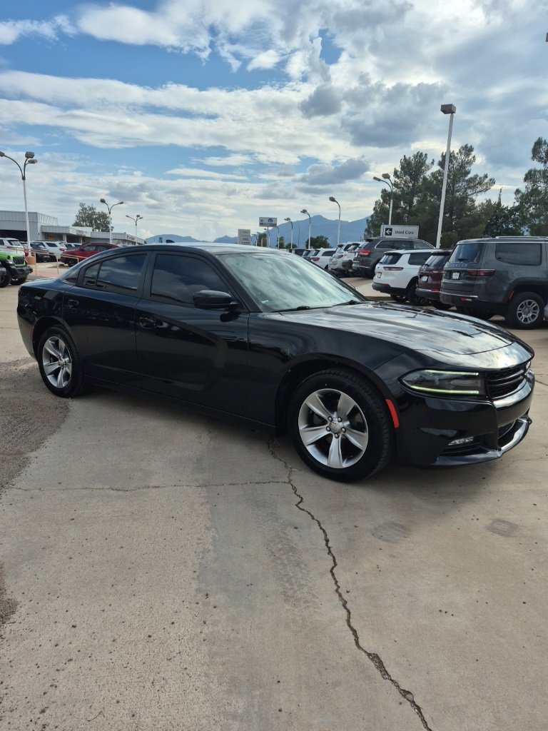 Certified 2018 Dodge Charger SXT Plus image 3