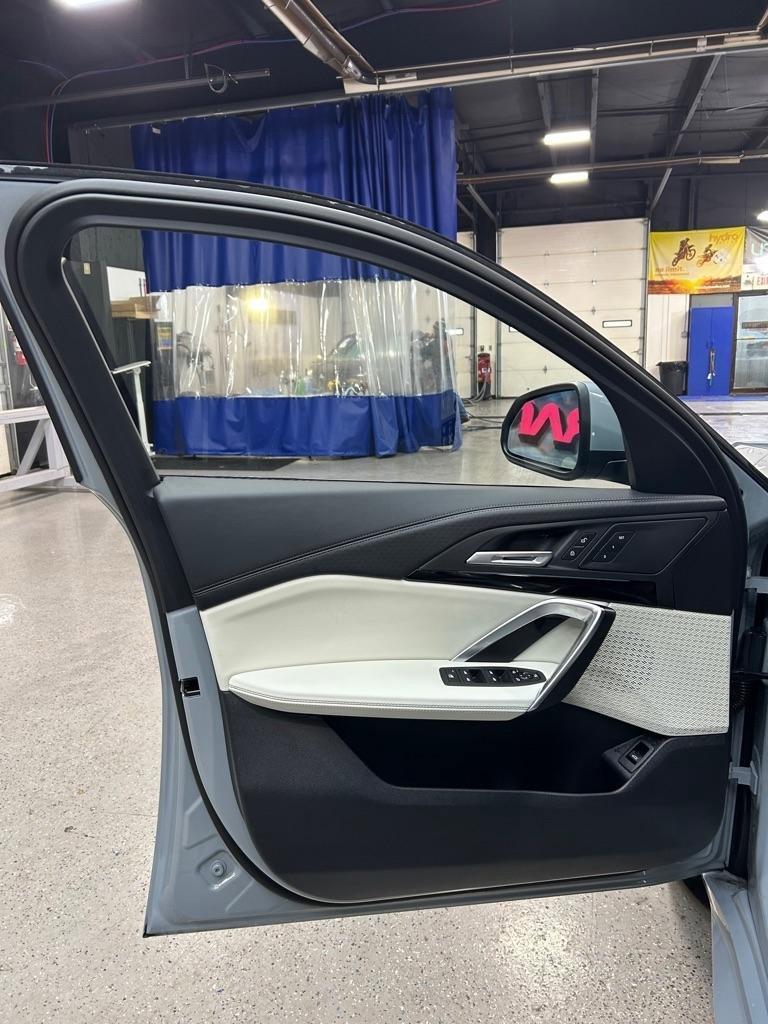 Used 2026 BMW X2 xDrive28i image 9