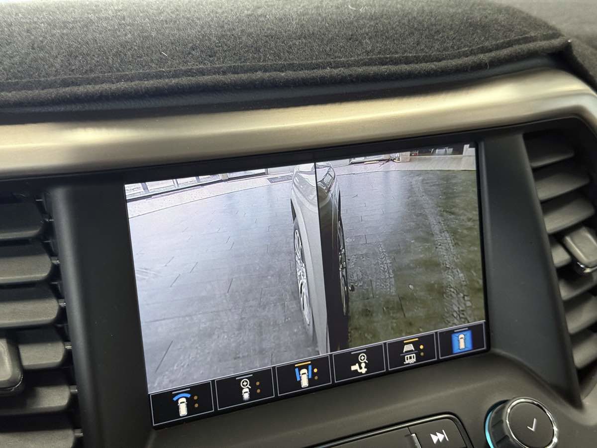 Used 2023 GMC Acadia Denali w/ Denali Ultimate Package image 65