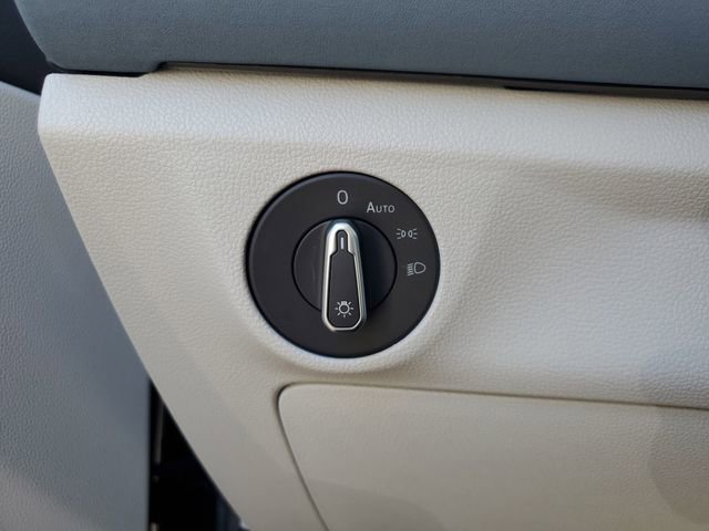 New 2026 Volkswagen Jetta SE FWD image 28