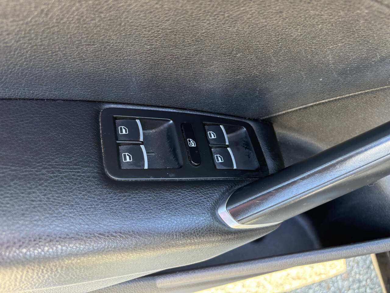 Used 2016 Volkswagen Passat 1.8T S image 28