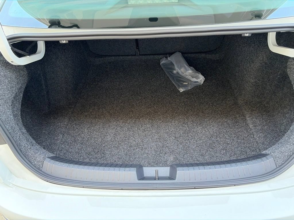 Certified 2025 Volkswagen Jetta S FWD image 14