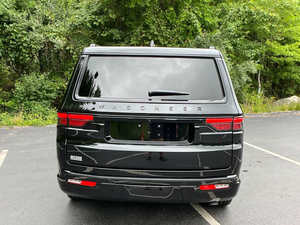 Used 2025 Jeep Wagoneer Series II w/ Premium Group I AWD/4WD image 4