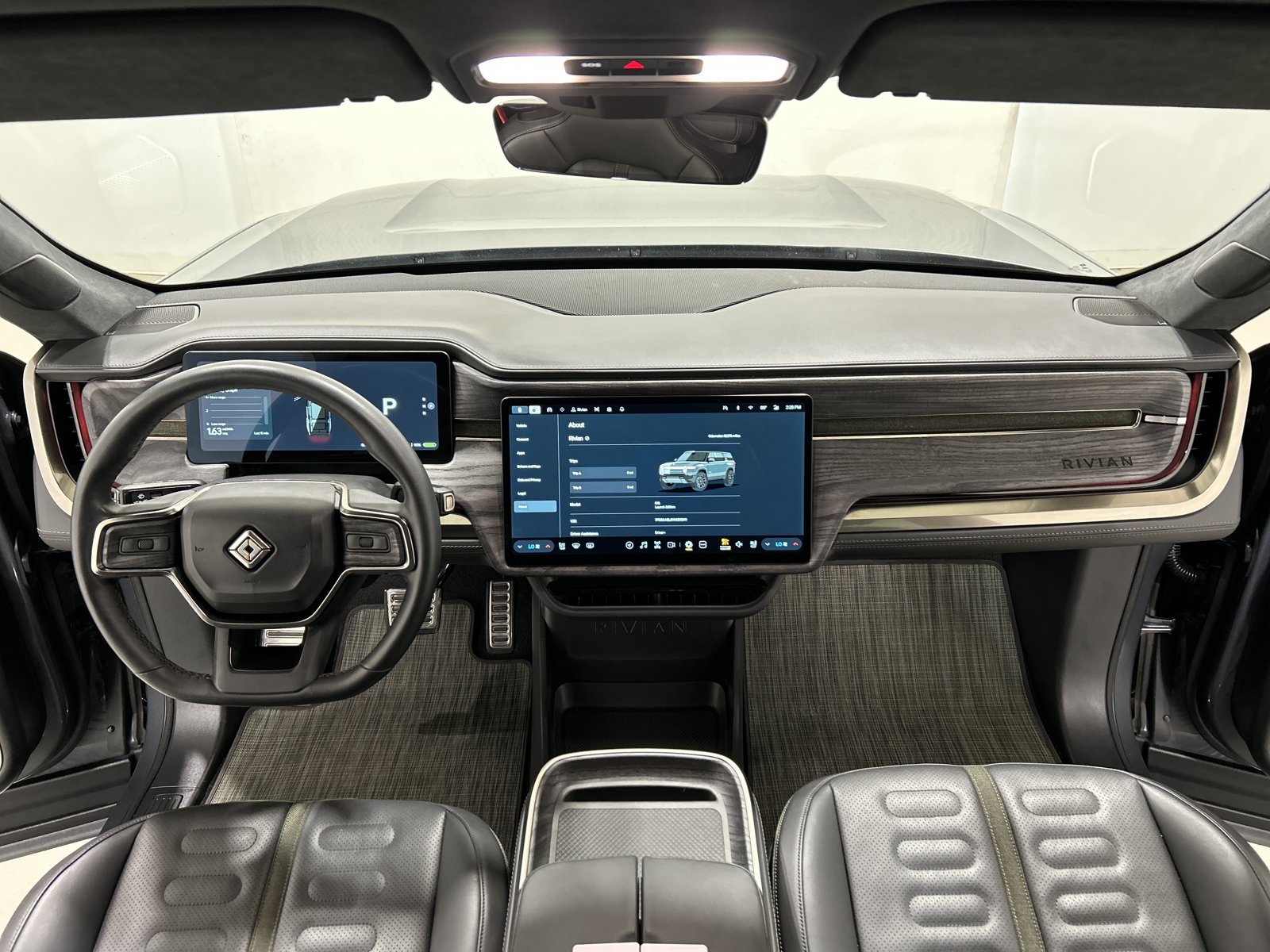 Used 2022 Rivian R1S Launch Edition AWD/4WD image 26
