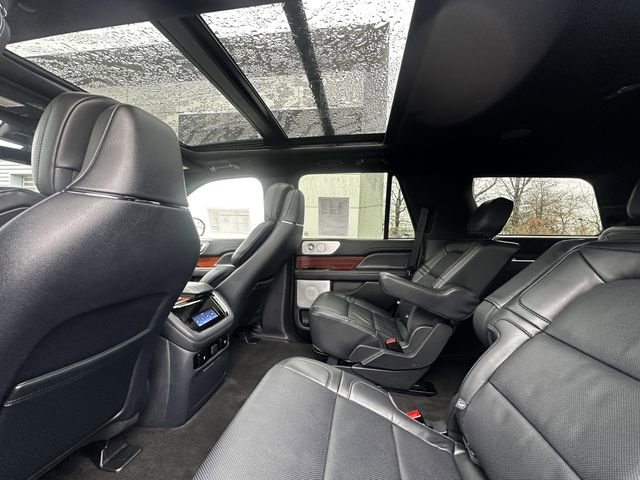 Used 2024 Lincoln Navigator Reserve image 18