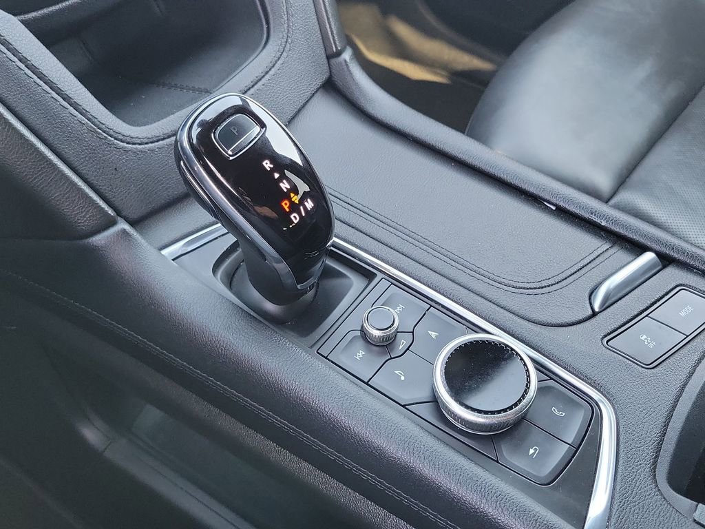 Certified 2023 Cadillac XT6 Premium Luxury image 16