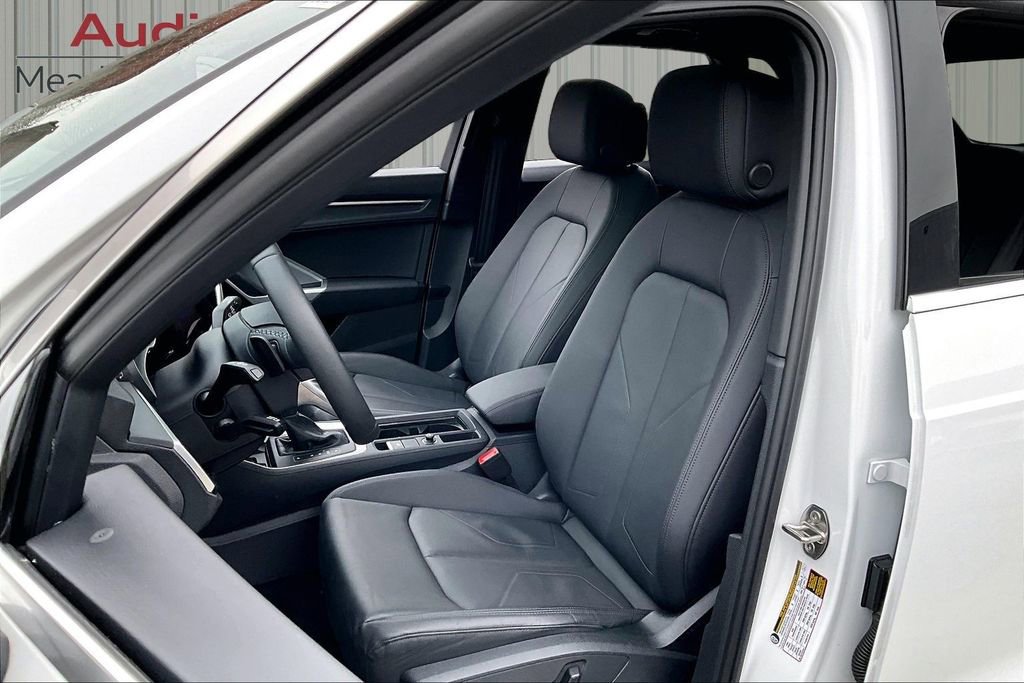Used 2025 Audi Q3 2.0T Premium w/ Convenience Package image 21