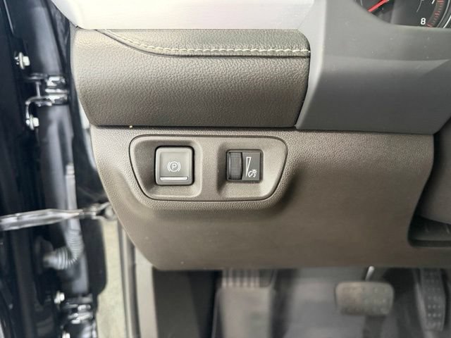 Used 2023 GMC Acadia SLT AWD/4WD image 11
