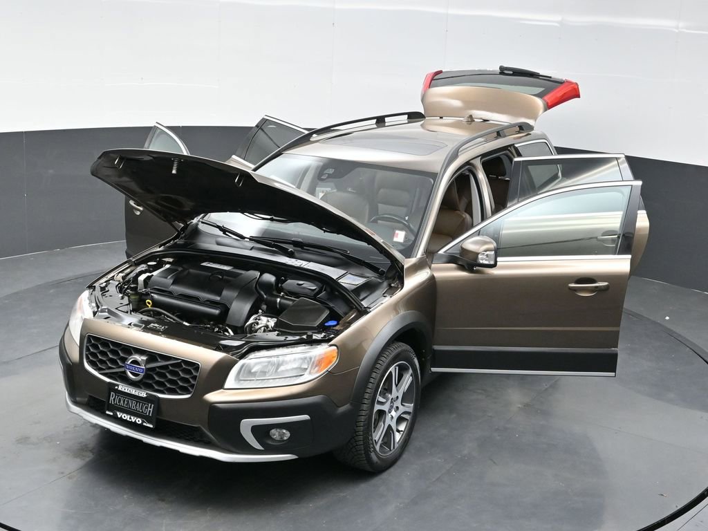 Used 2015 Volvo XC70 T6 w/ Climate Package image 26