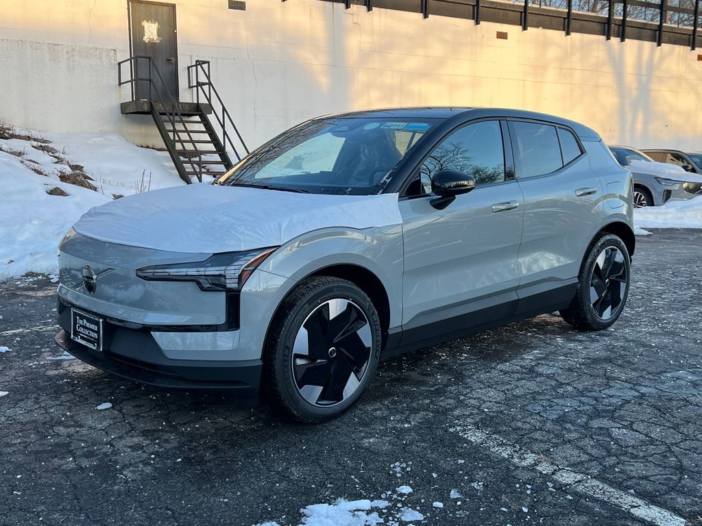 New 2026 Volvo EX30 Plus w/ Climate Package image 5