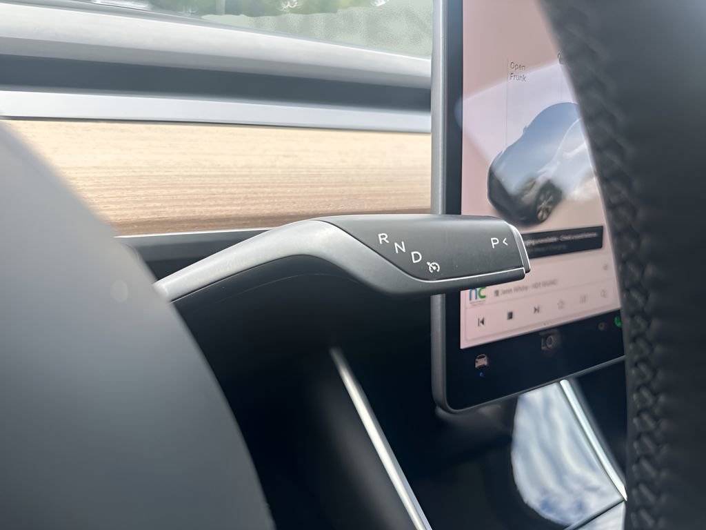 Used 2021 Tesla Model Y Long Range image 17