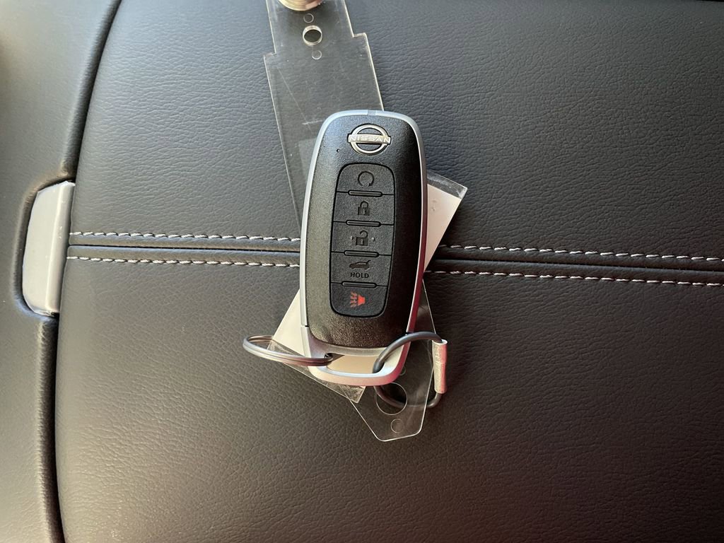 Certified 2025 Nissan Murano SV image 32