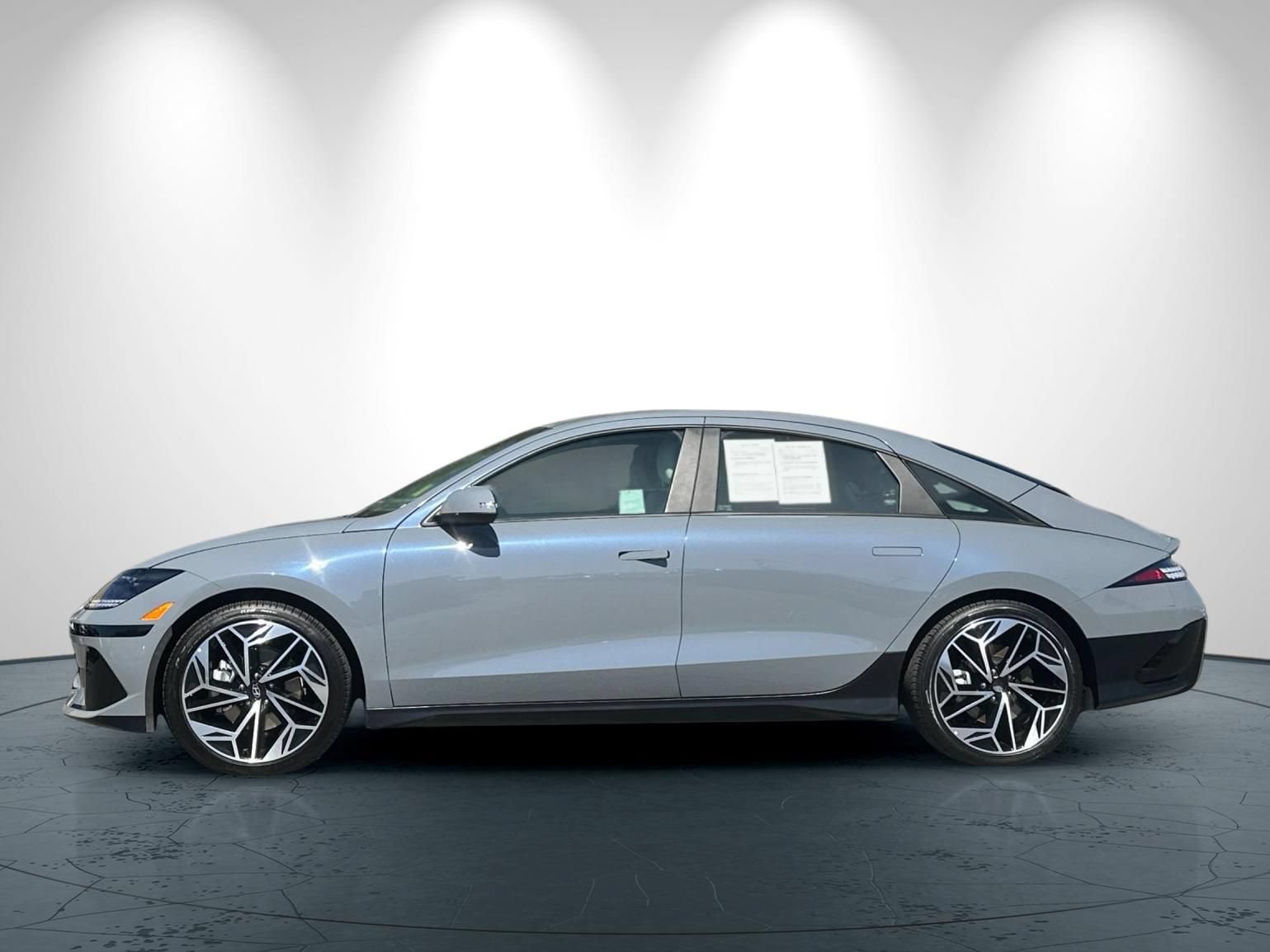 Used 2023 Hyundai Ioniq 6 SEL AWD/4WD image 7