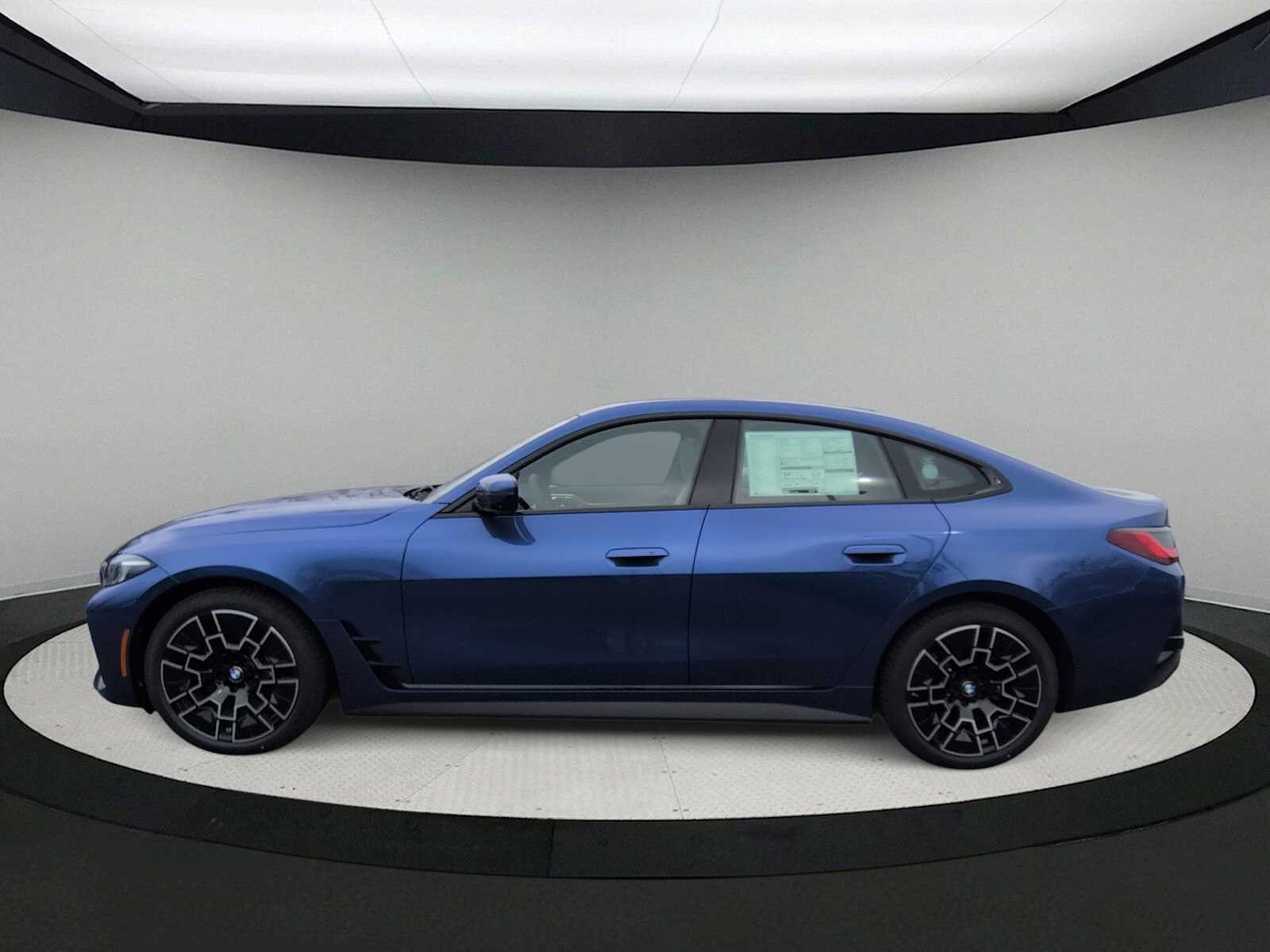 Used 2026 BMW i4 xDrive40i w/ M Sport Package AWD/4WD image 5
