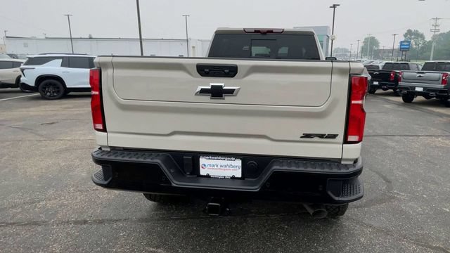 New 2026 Chevrolet Silverado 2500 ZR2 w/ LPO, Dark Essentials Package AWD/4WD image 9