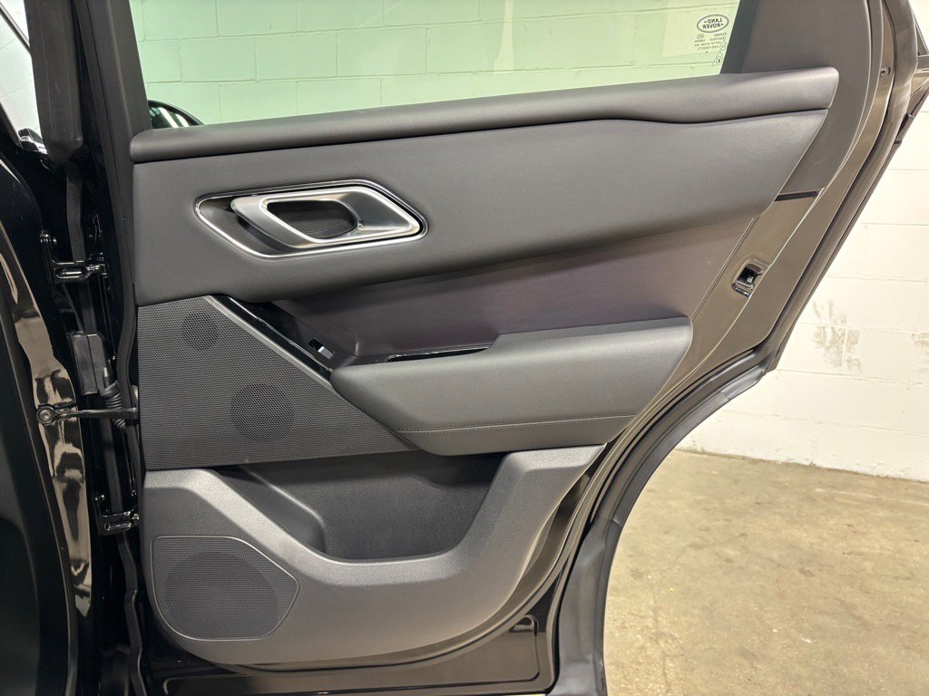 New 2026 Land Rover Range Rover Velar Dynamic SE image 40