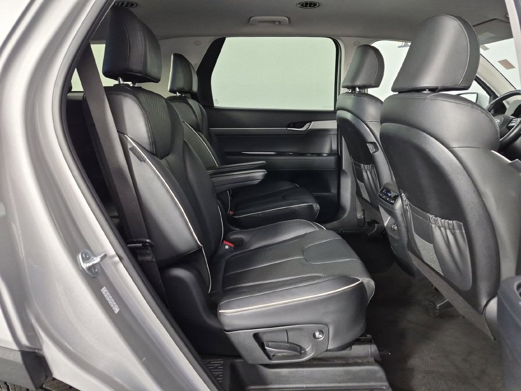 Used 2024 Hyundai Palisade SEL FWD image 34