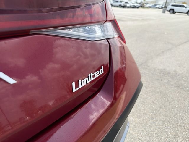 Used 2024 Hyundai Elantra Limited FWD image 38