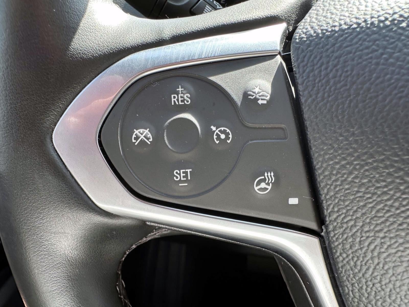 Used 2023 Chevrolet Traverse RS AWD/4WD image 17