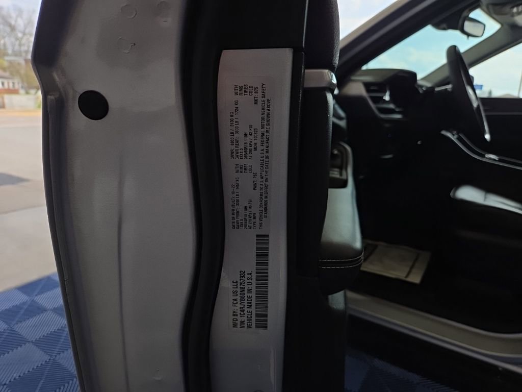 Used 2022 Jeep Grand Cherokee Limited 4xe image 13