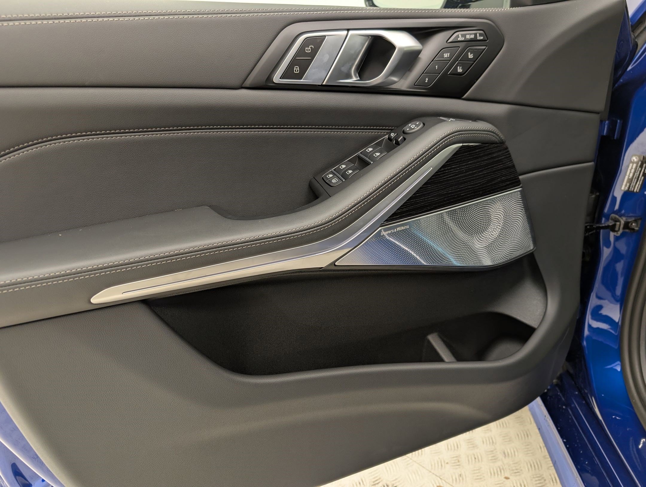 New 2026 BMW X7 M60i image 14