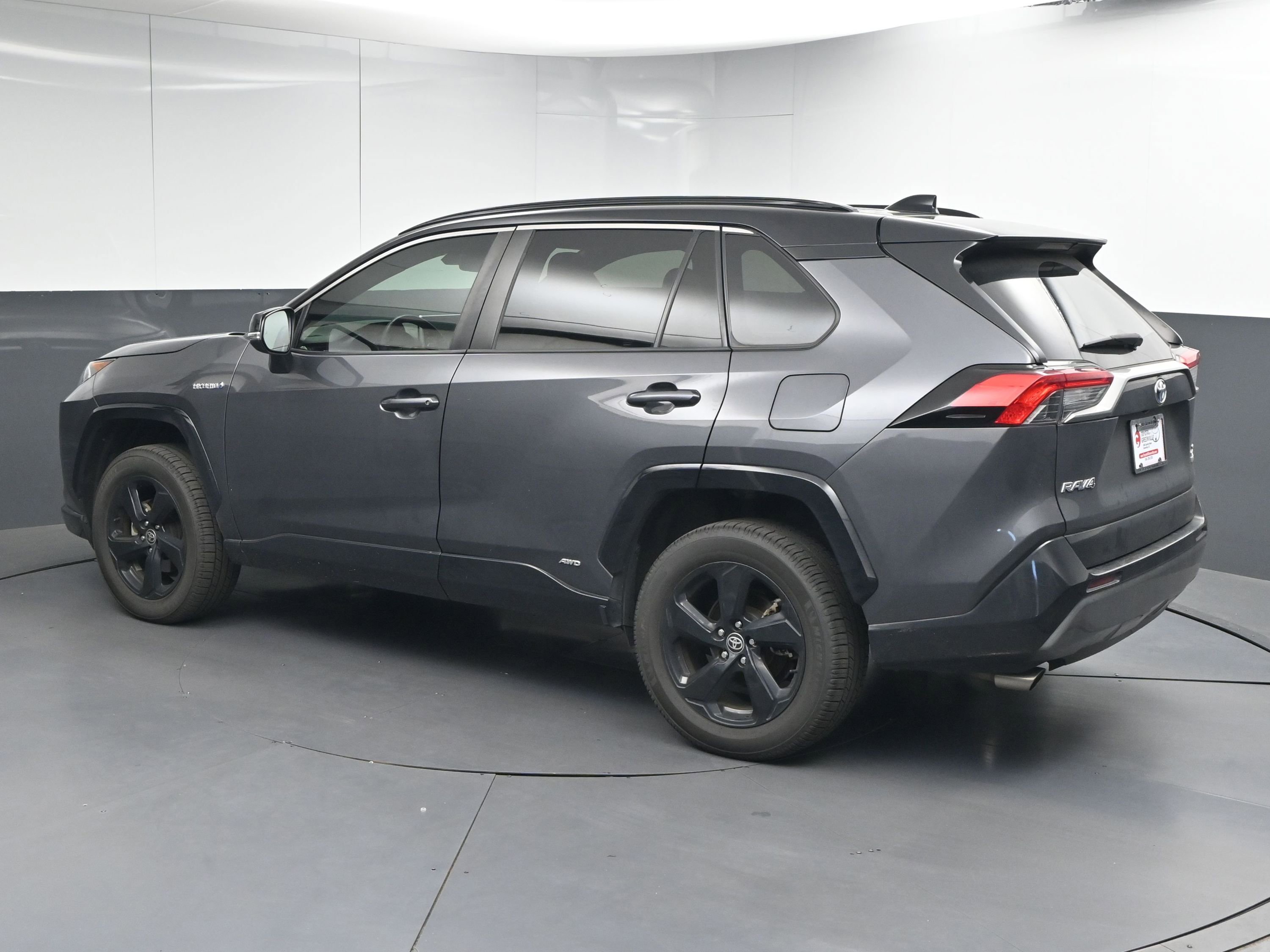 Used 2021 Toyota RAV4 XSE image 6