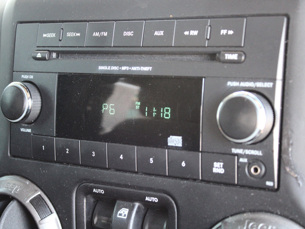 Used 2018 Jeep Wrangler Sport S image 31