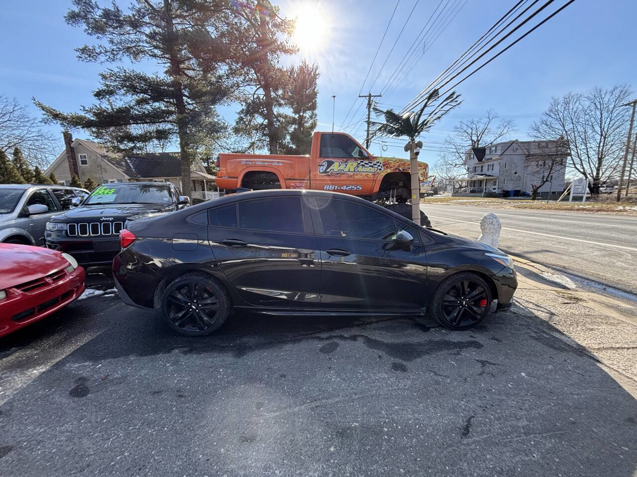 Used 2018 Chevrolet Cruze LT w/ Redline Edition image 3