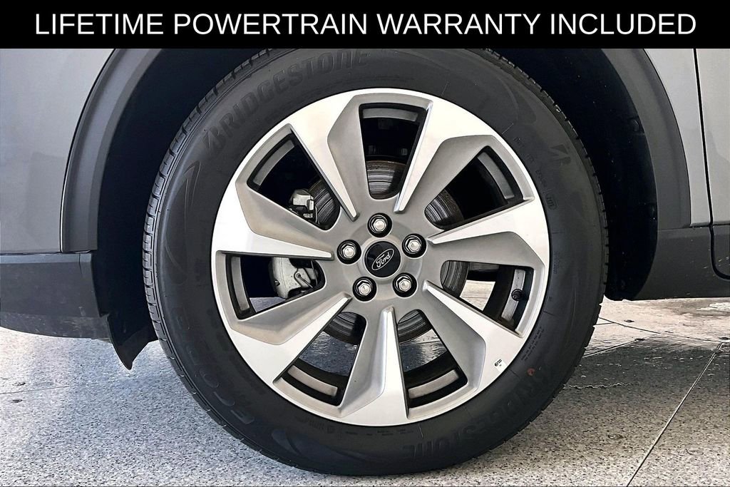 Used 2025 Ford Escape Platinum AWD/4WD image 12