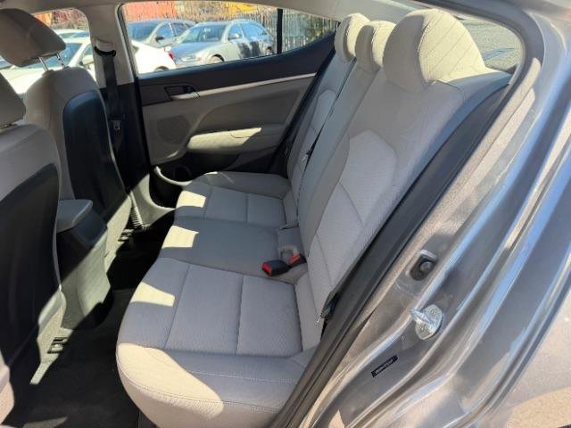 Used 2020 Hyundai Elantra SEL image 29