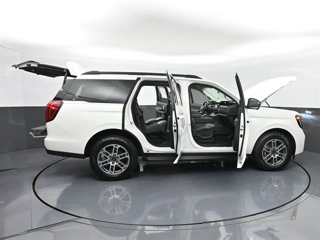 Certified 2026 Ford Expedition Active AWD/4WD image 50