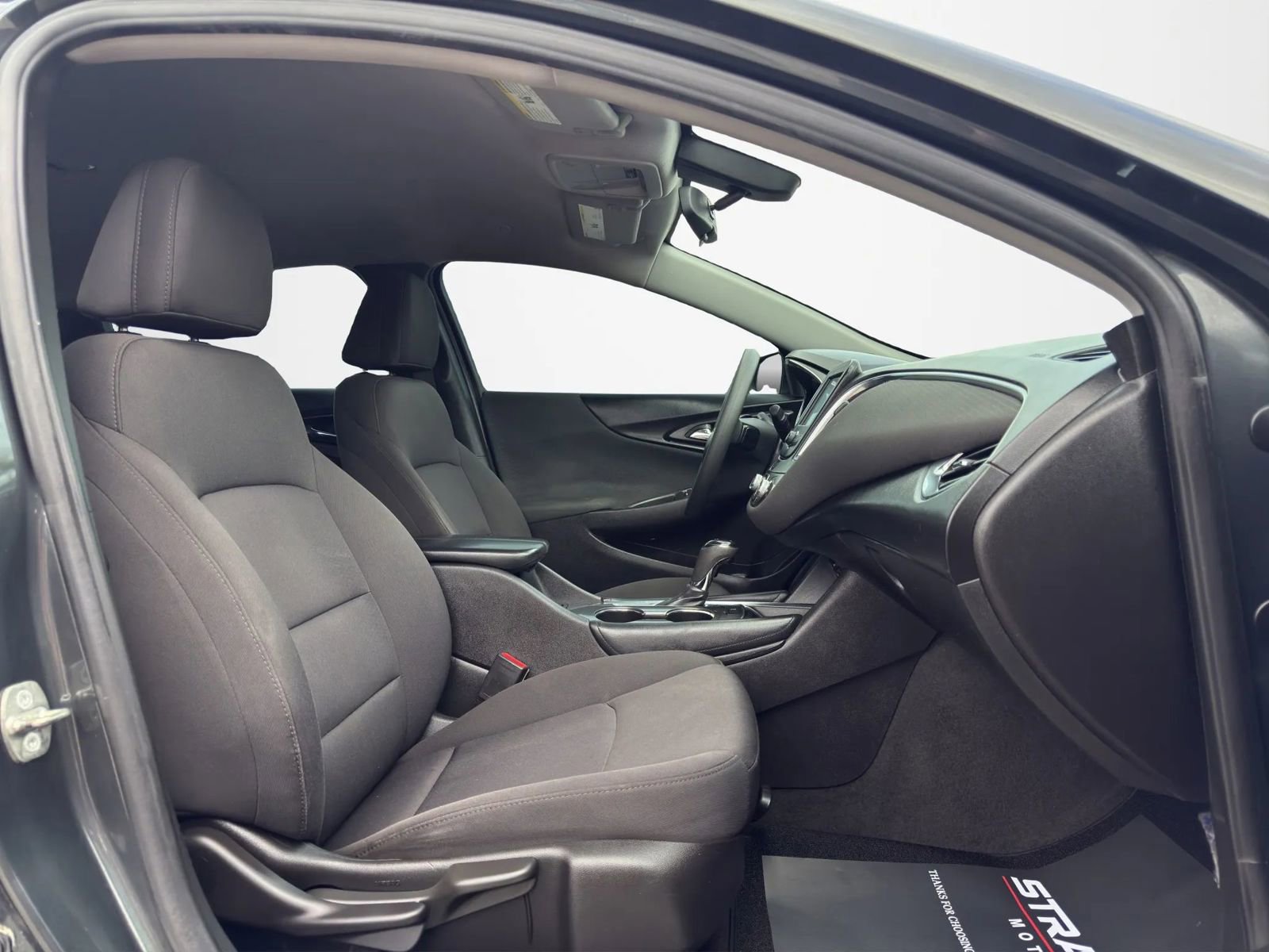 Used 2018 Chevrolet Malibu LT FWD image 17