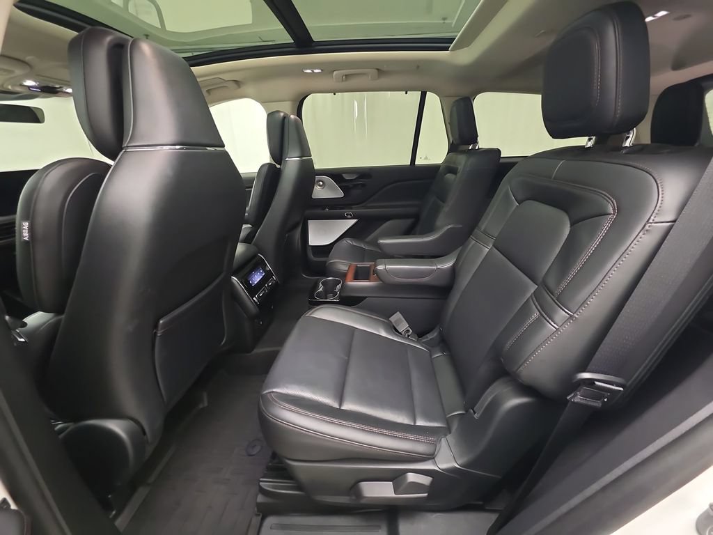 Used 2023 Lincoln Aviator Reserve w/ Equipment Group 201A AWD/4WD image 24